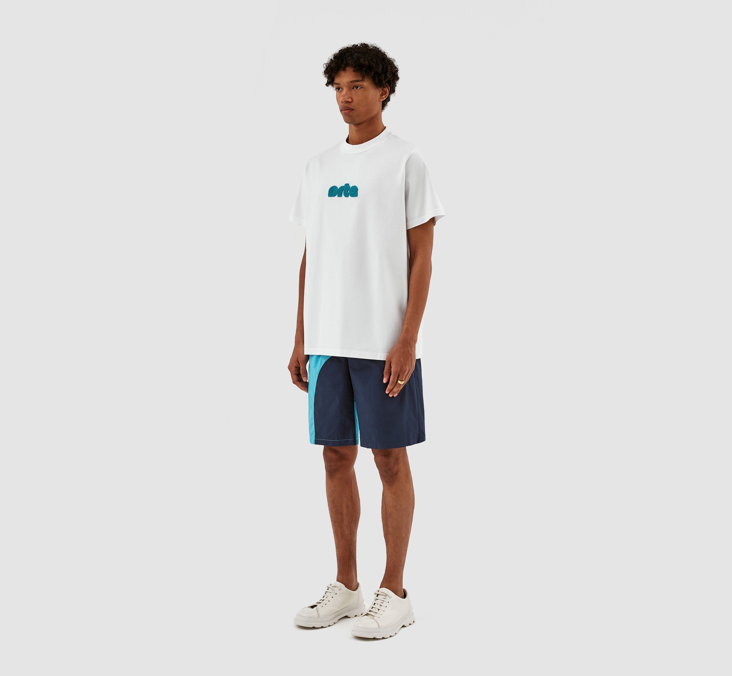 Taut Chenille Logo T-Shirt - Blanc