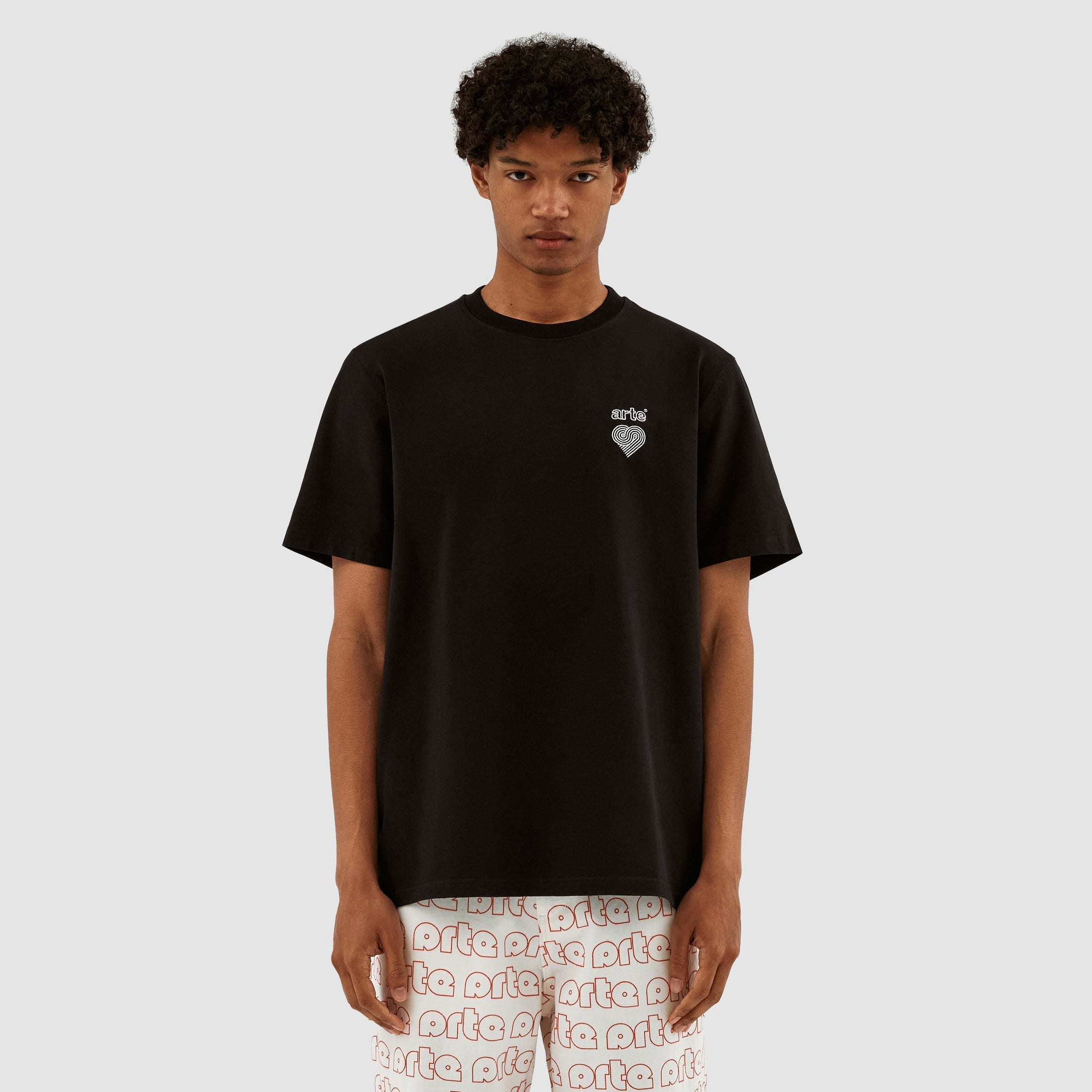 Taut Embroi Heart Logo T-shirt - Noir
