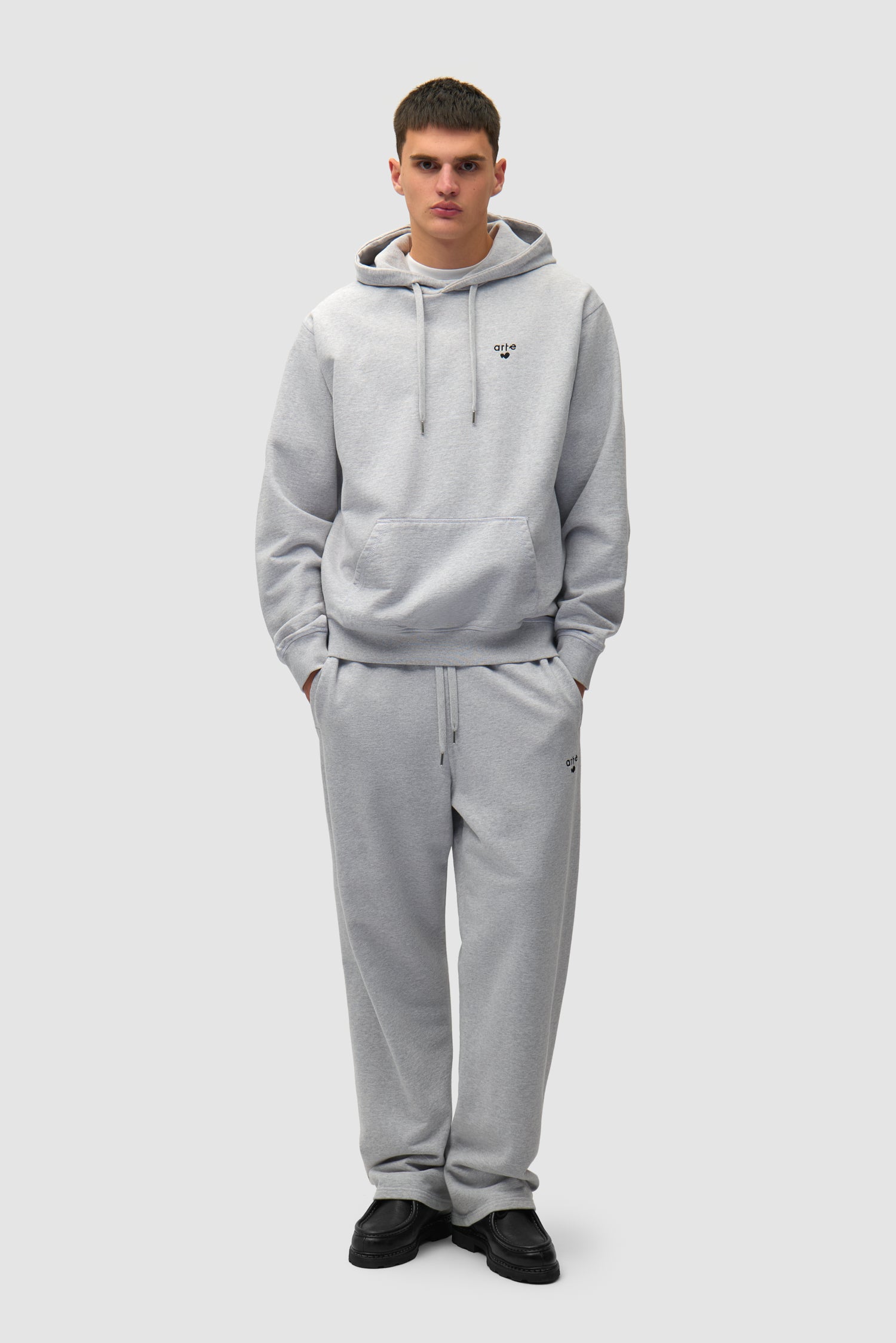 Sweat à capuche avec logo cœur - Gris