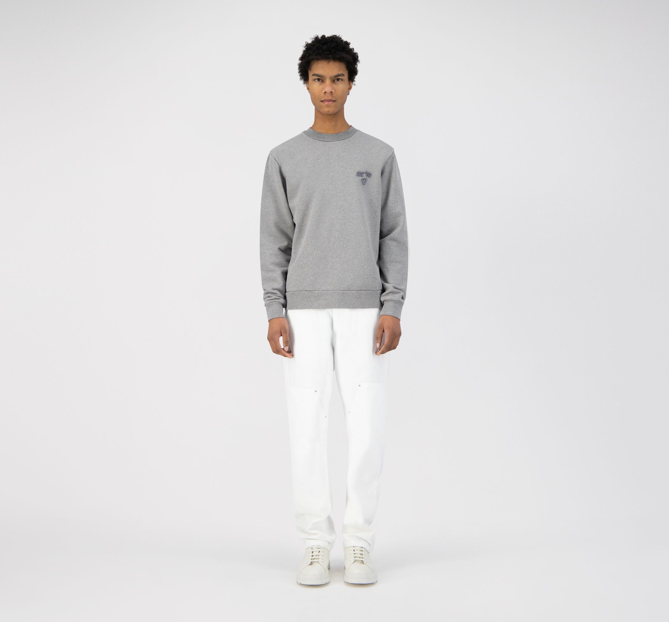 Pull à logo en forme de cœur de Cassat - Gris