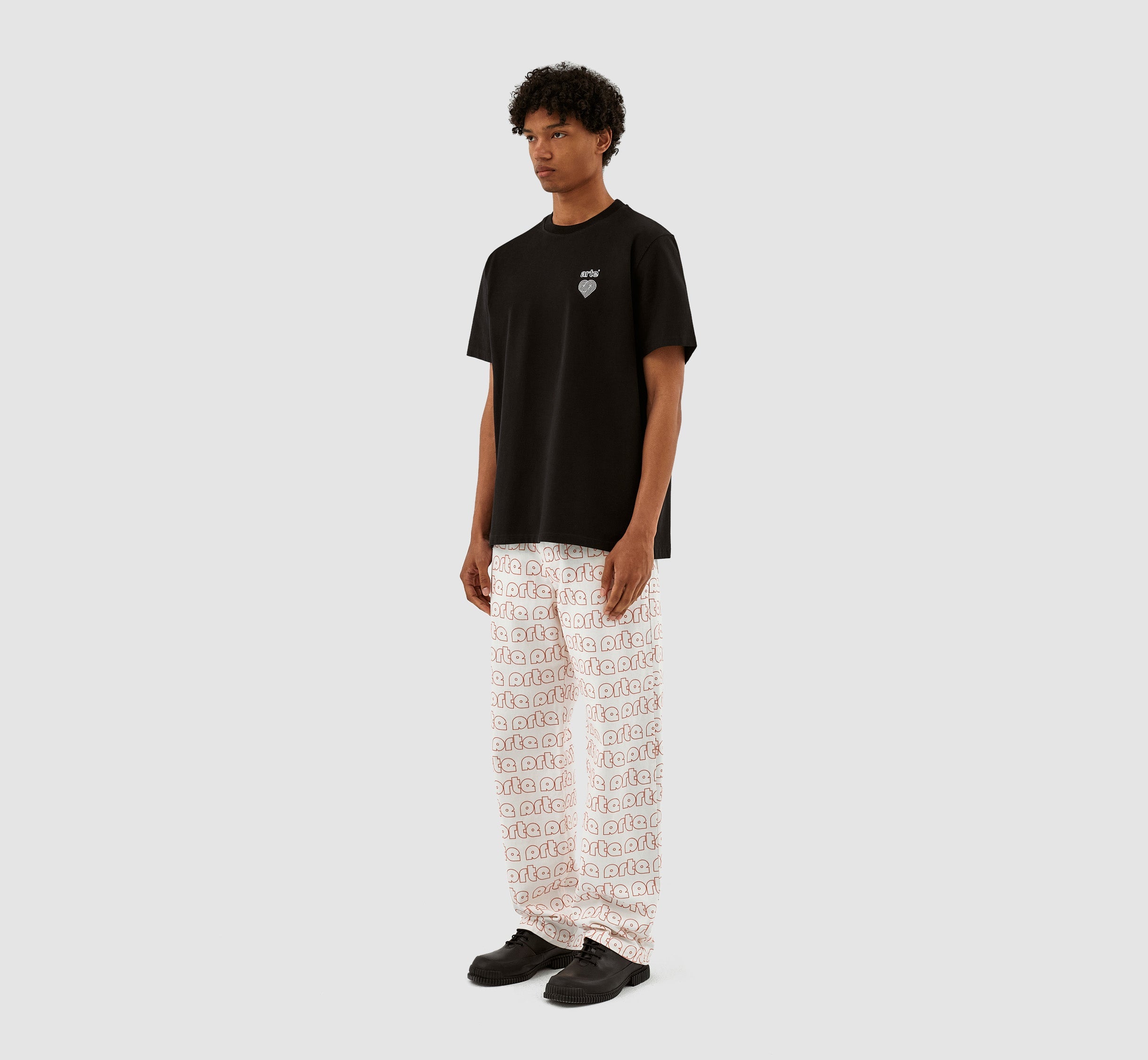 Taut Embroi Heart Logo T-shirt - Noir