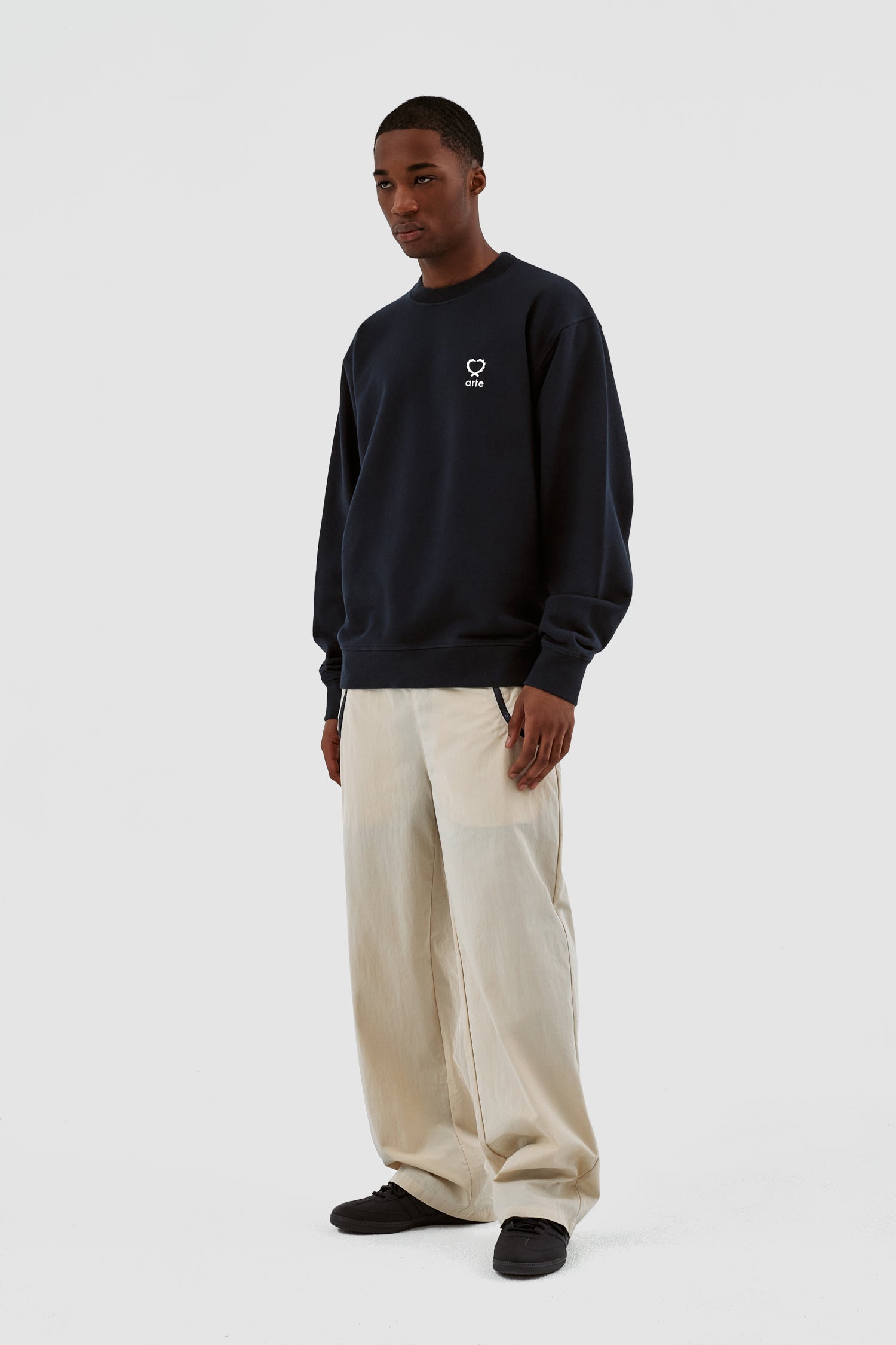 Carlos Small Heart Crewneck - Marine