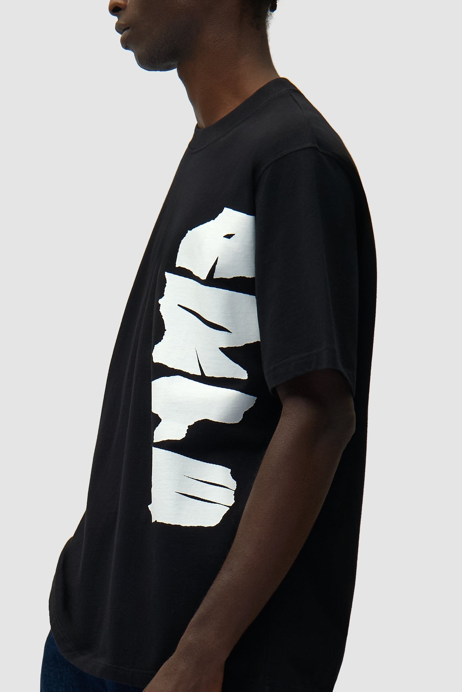T-shirt avec logo sur le côté - Noir