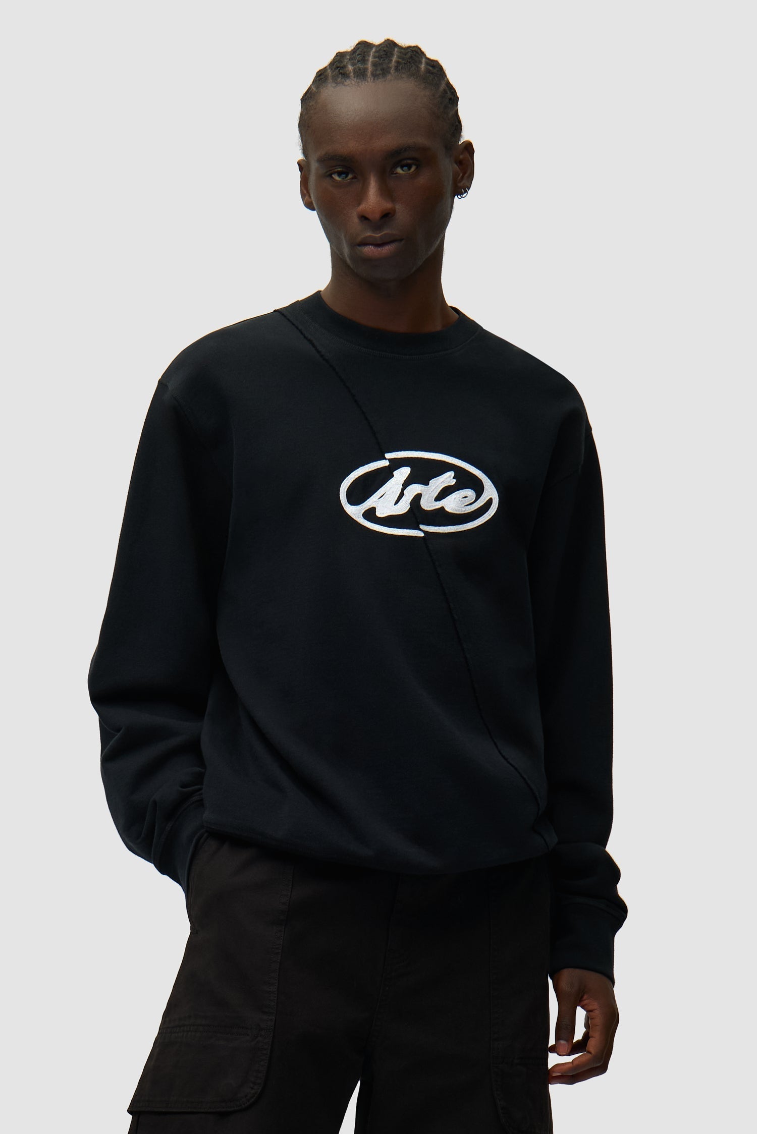 Pull brodé avec logo circulaire - Noir